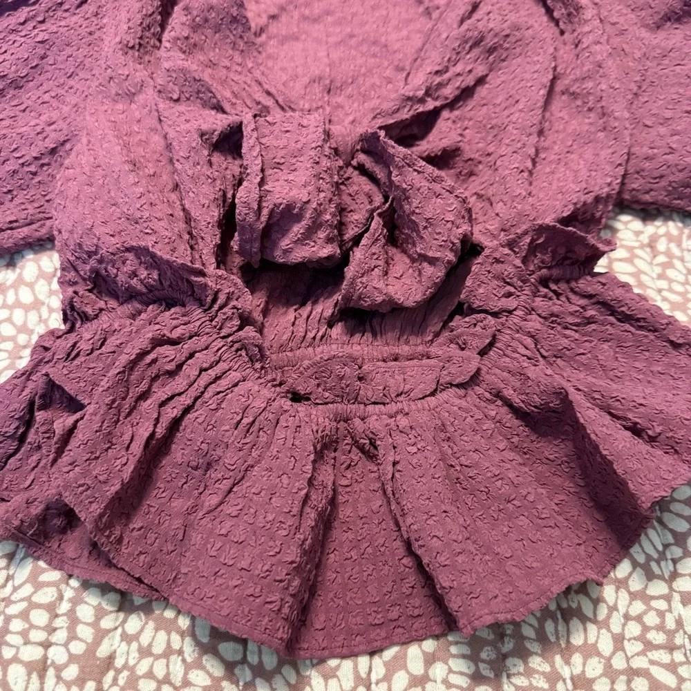 Free People Plum Textured Puff Sleeve‎ Tie Back Peplum Top Size M